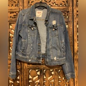 The perfect stretch denim jacket❤️❤️